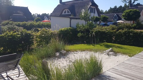 Strandhafer46, close to the beach, 3 bedrooms, 2 bathrooms, WLAN, own "beach garden", sauna