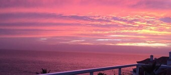 Village house completely renovated 4 apartments with courtyard in Arico Viejo.