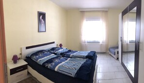 2 makuuhuonetta, vauvan matkasänky, Wi-Fi, vuodevaatteet