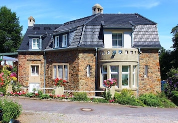 Esterni