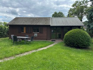 Outdoor dining - Cottage at the pottery gate (Templin)