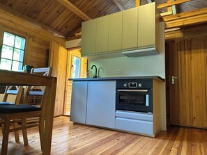 Fridge, stovetop, coffee/tea maker, electric kettle - Cottage at the pottery gate (Templin)