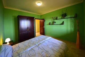 5 chambres, fer et planche Ă repasser, Wi-Fi gratuit, draps fournis