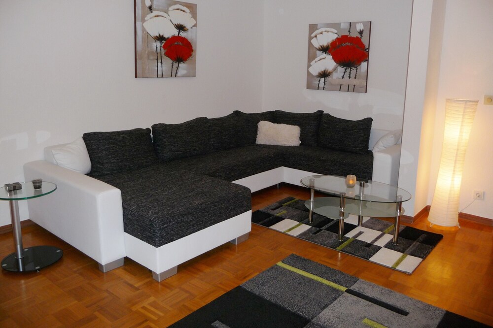 PERFECT LOCATION! Directly at the ski area, ski lift carousel, bike park, bobsleigh run, Rothaarsteig