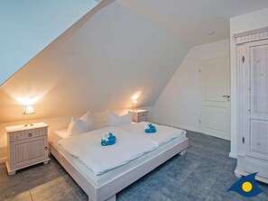 3 Schlafzimmer, Reisekinderbett, WLAN, Bettwäsche