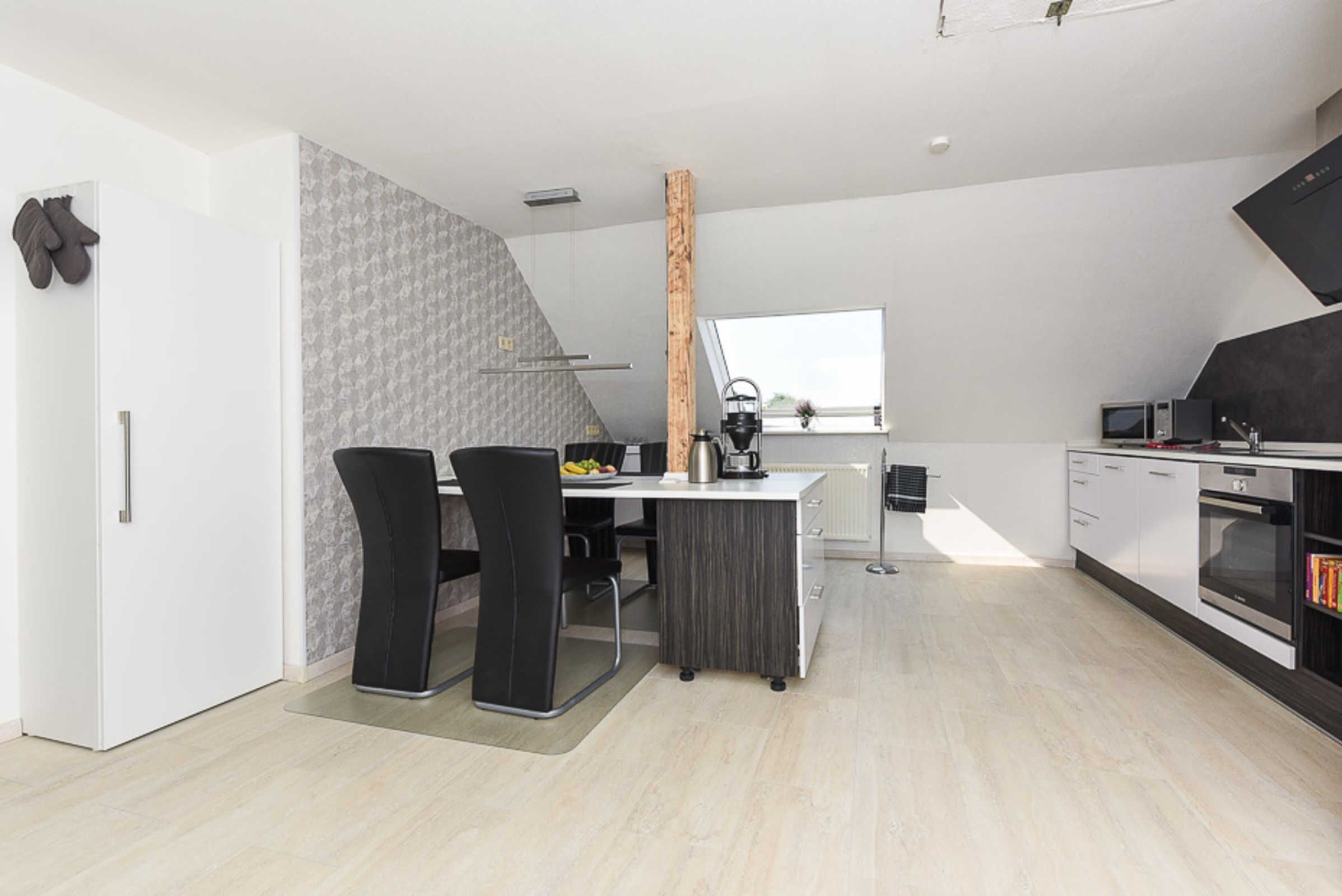 Kühlschrank, Mikrowelle, Ofen, Geschirrspüler