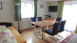 1 室のベッドルーム、セーフティボックス (室内)、WiFi (無料)、ベッドシーツ