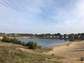 Unclassified image, 4 of 25, button