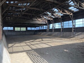 Unclassified image, 2 of 25, button