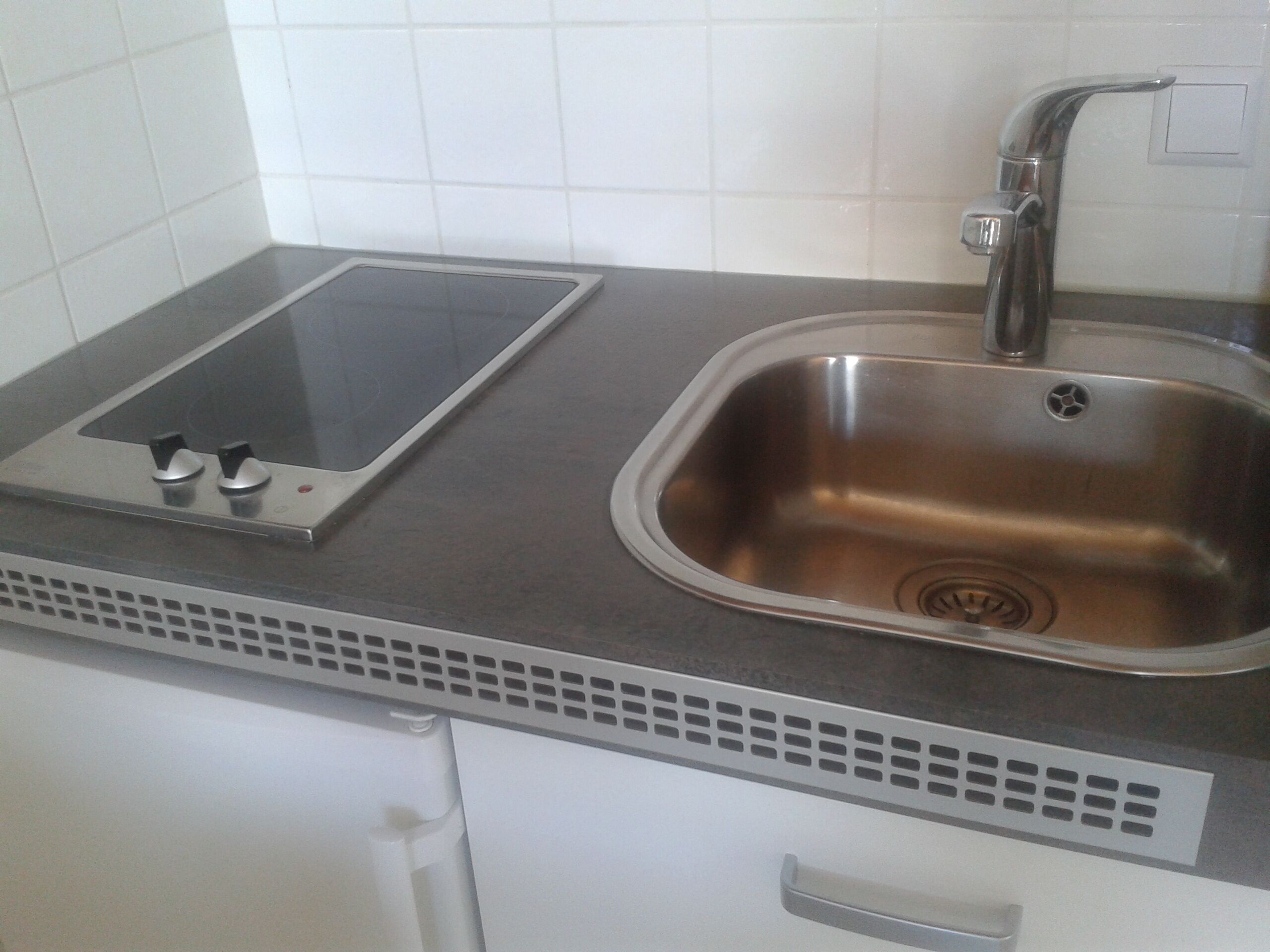 Kühlschrank, Ofen, Herdplatte, Espressomaschine