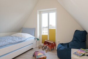 3 bedrooms, iron/ironing board, travel cot, free WiFi