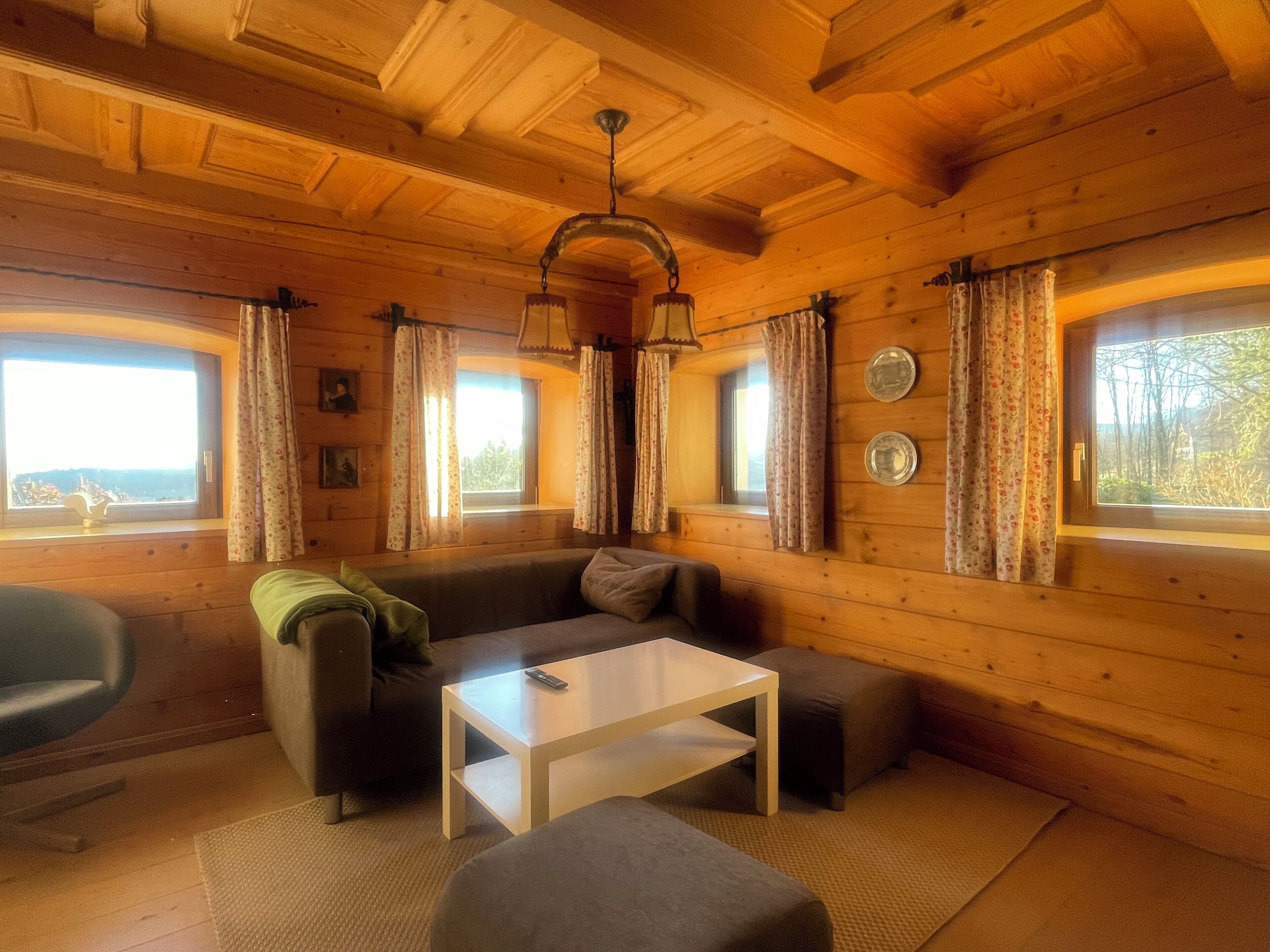 Tv, dvd-spelare och böcker