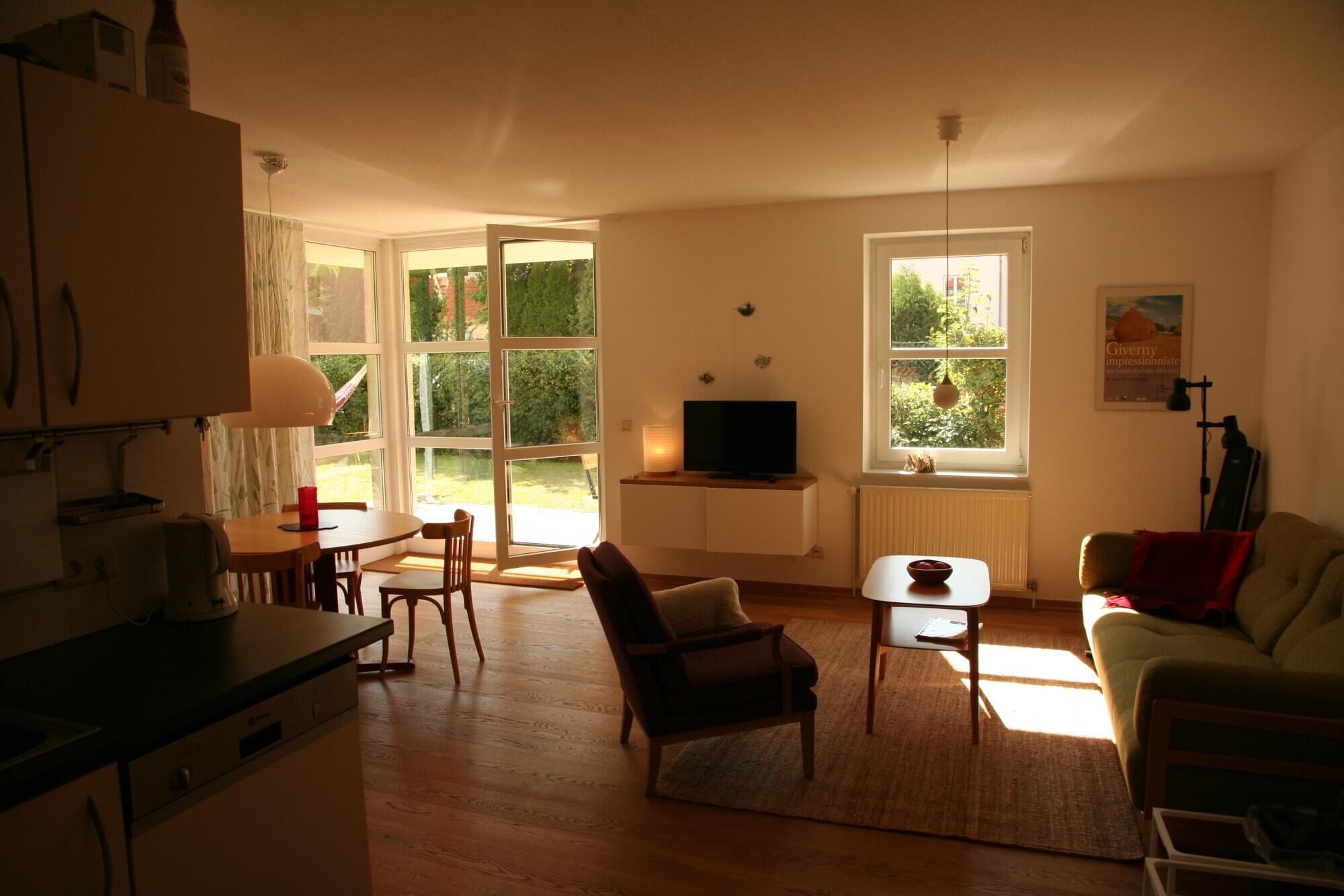 Port-FeWo, high-quality apartment near the harbor with its own terrace