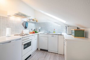 Køleskab, mikrobølgeovn, ovn, opvaskemaskine