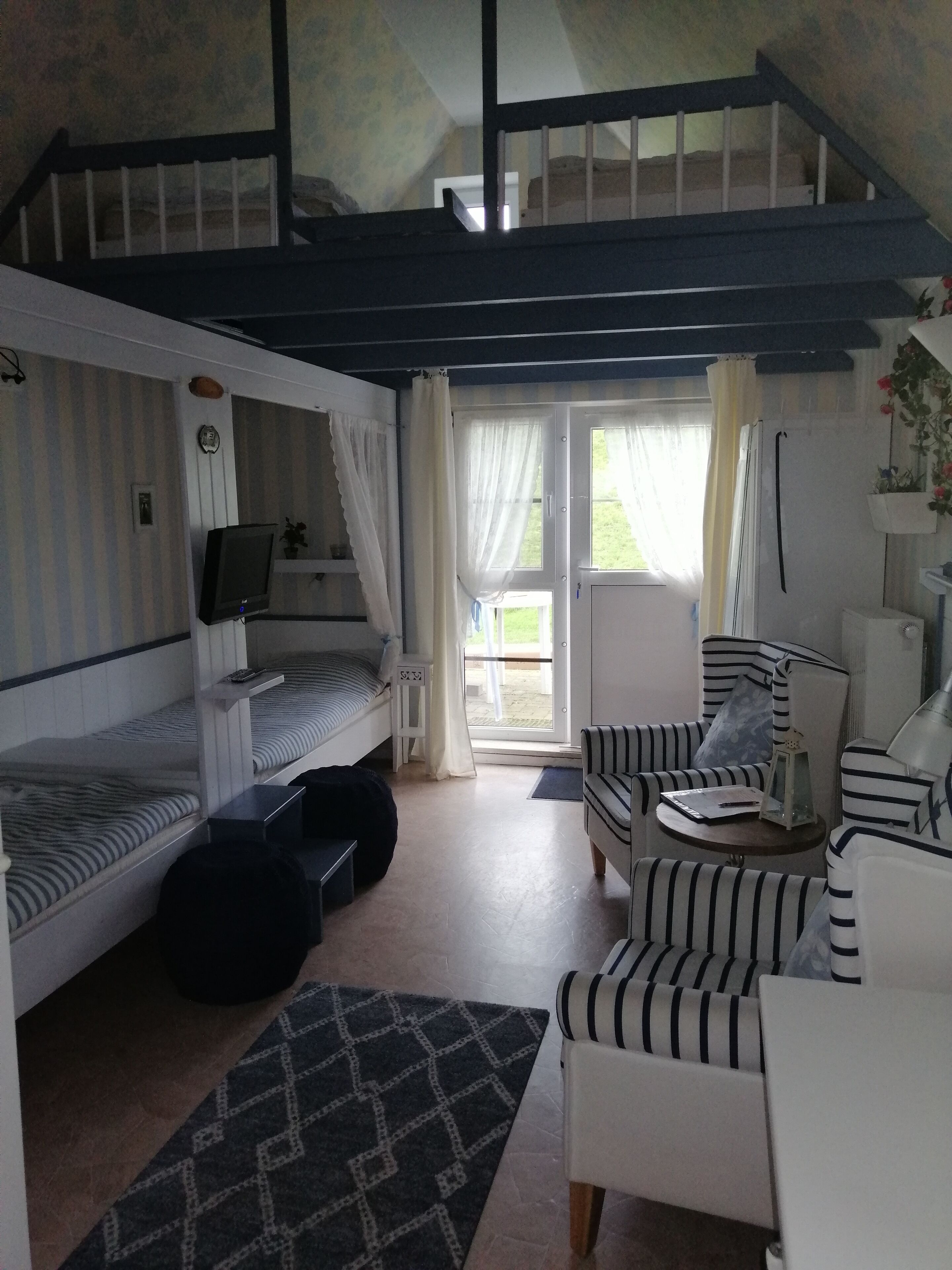 1 dormitorio y ropa de cama