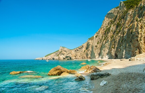 Beach nearby, sun-loungers - Villa Calivi Corfu - Design villa with panoramic views (Liapades, Paleokastritsa)