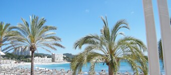 House (56 sqm) with a large garden (400 sqm) - just 800 meters to the beach