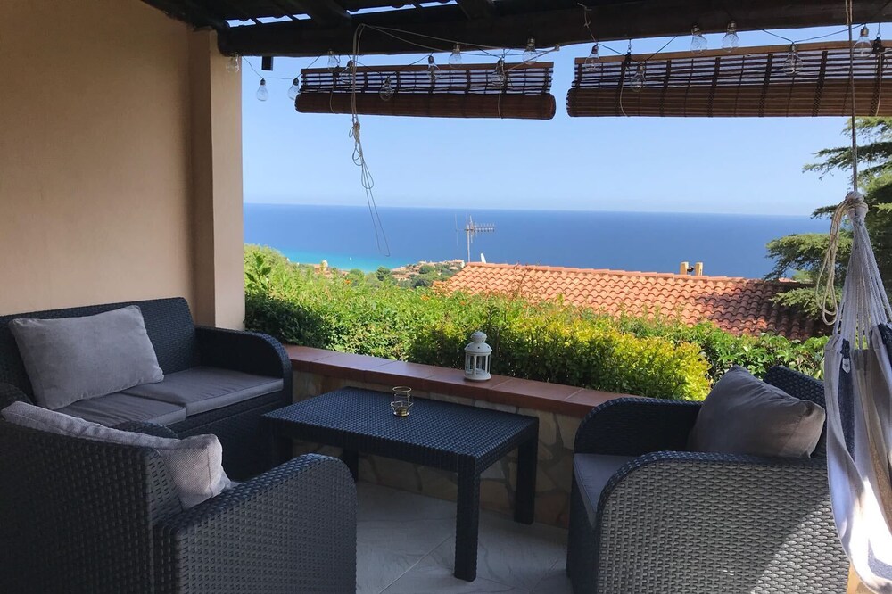 +++ Cozy holiday home with sea view +++