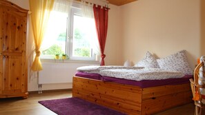 3 quartos, ferros/tábuas de passar roupa, berço de viagem, Wi-Fi