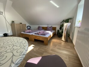 6 chambres, lit parapluie, Wi-Fi gratuit, draps fournis