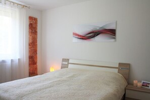 1 Schlafzimmer, Bügeleisen/Bügelbrett, Reisekinderbett, kostenloses WLAN