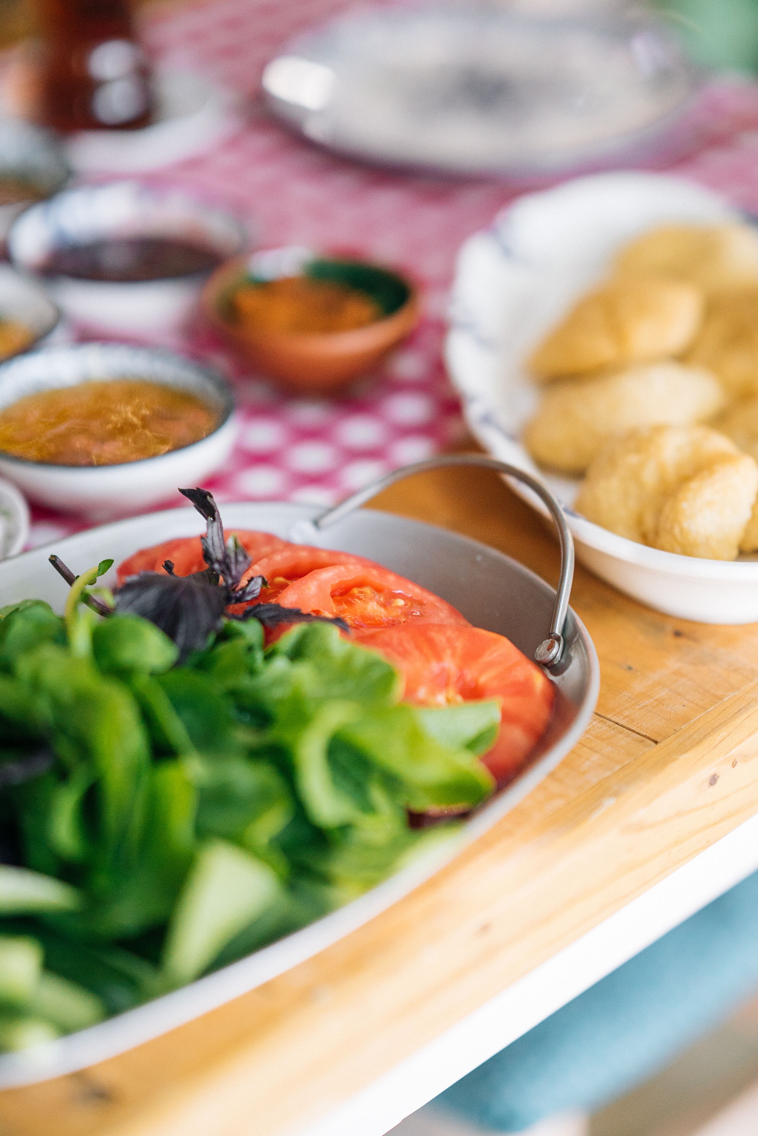 free daily breakfast