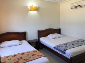 Chambre Triple Standard, plusieurs lits, non-fumeur