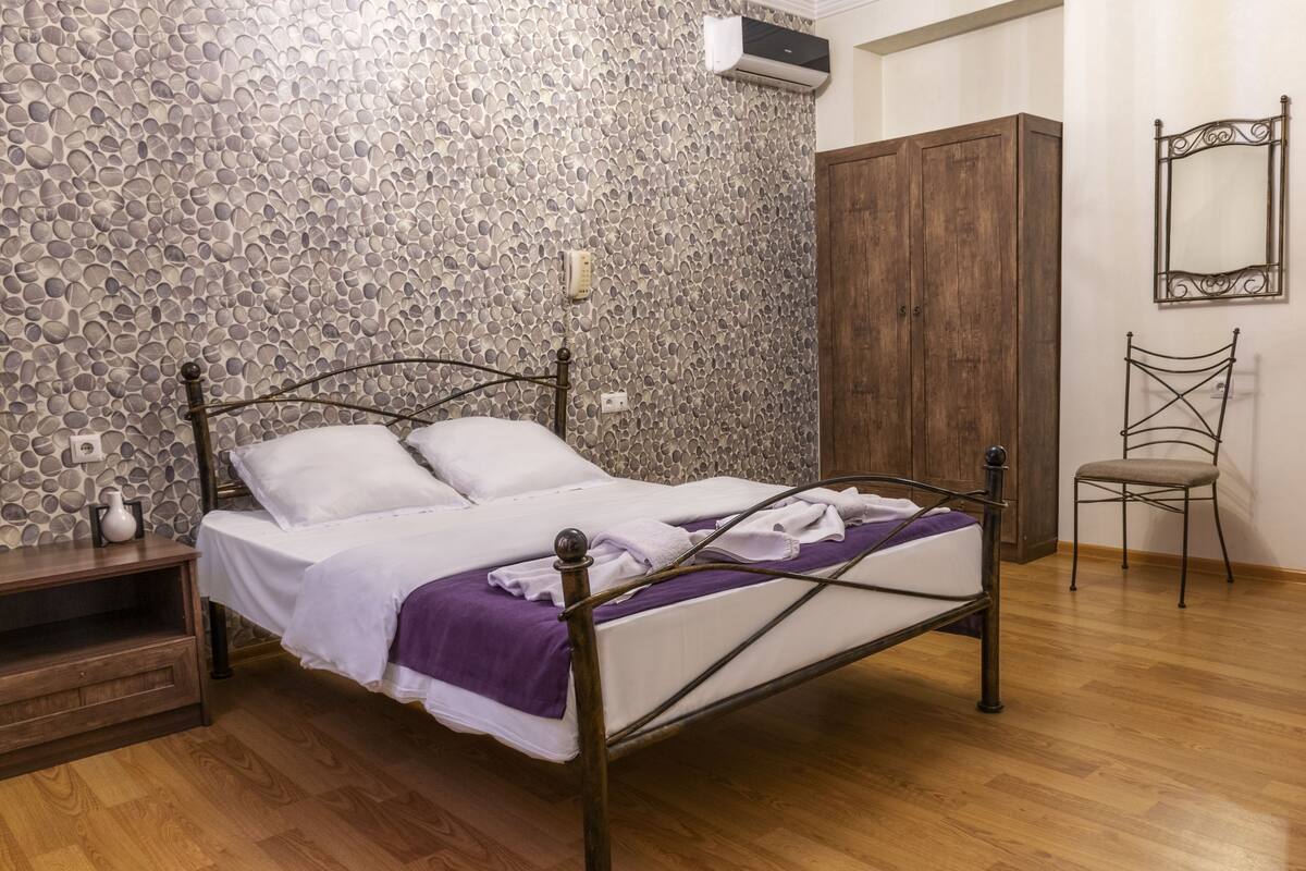 Superior Double Room | Premium bedding, minibar, desk, free WiFi