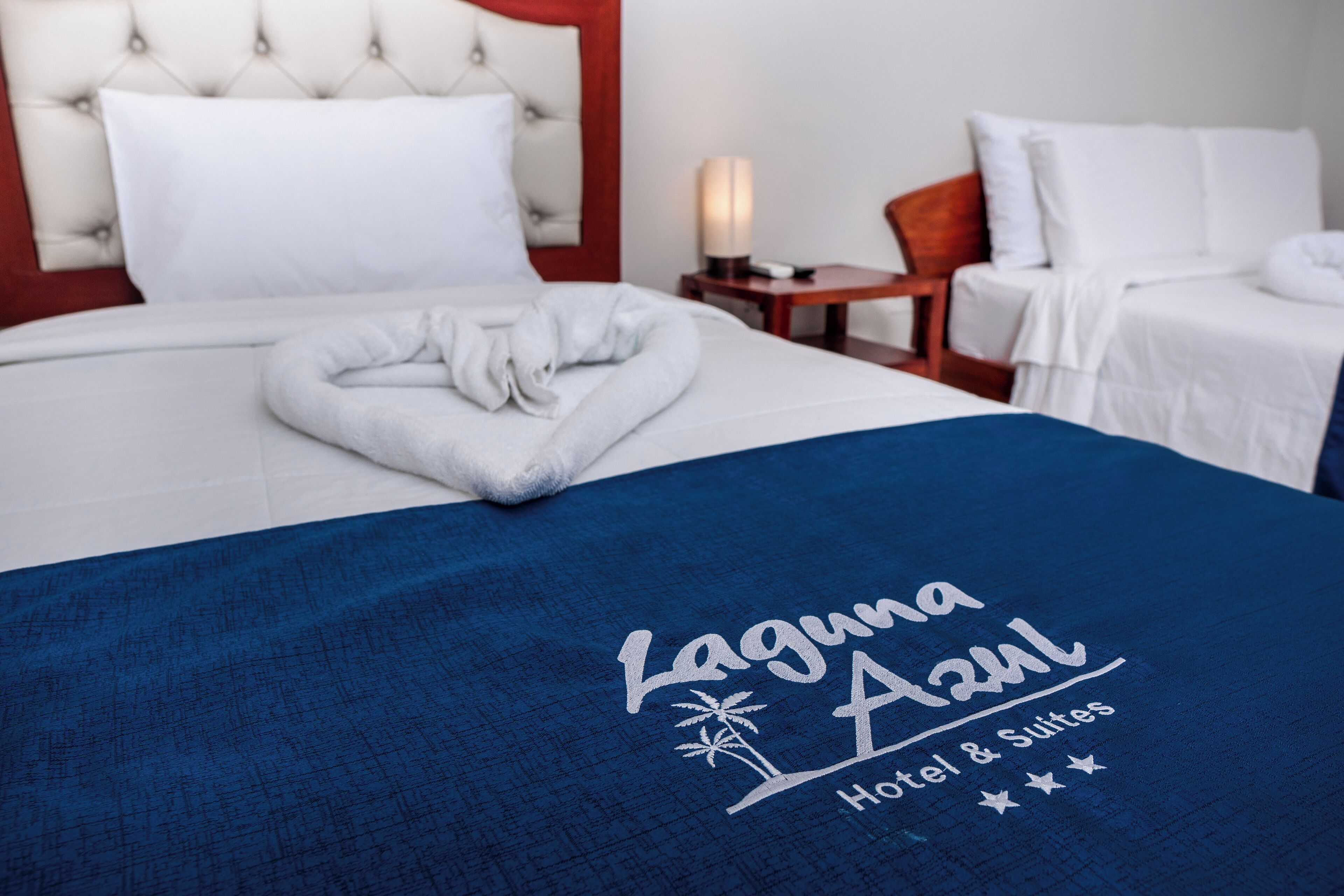 家庭三人房 | 记忆海绵床垫、床单