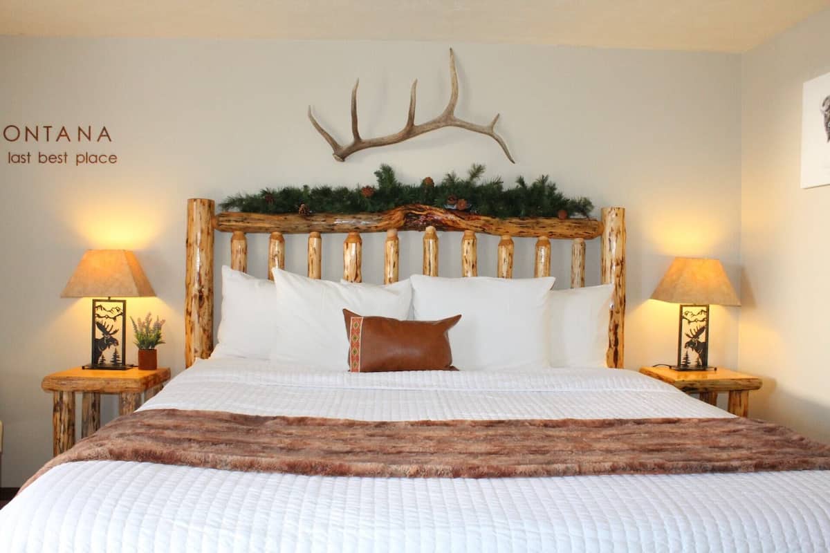 Habitación, 1 cama King size | Escritorio, wifi gratis y ropa de cama