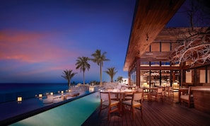 4 間酒吧/酒廊、池中酒吧、池畔酒吧