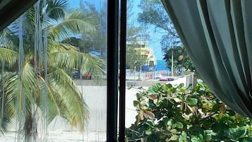 Appartement | Uitzicht vanuit de kamer