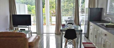 Căn hộ, 1 phòng ngủ | Bếp riêng | Tủ lạnh, bếp nấu, ấm điện, dụng cụ nấu nướng/bát dĩa/dao nĩa