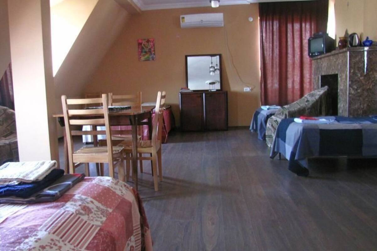 Family Room, Private Bathroom | 1 bedroom, in-room safe, soundproofing, iron/ironing board