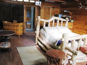 Soundproofing, free WiFi, bed sheets, wheelchair access - Shady Lady Bed & Breakfast (Beatty)