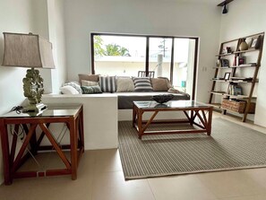 Maison Luxe, 2 chambres, vue ville | Coin séjour