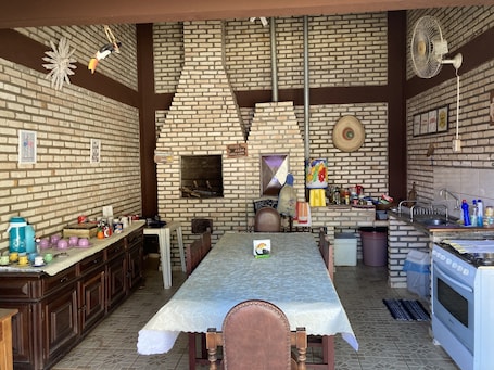 Área de parrillas y picnic