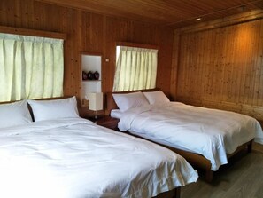 Quadruple Room | Blackout drapes, free WiFi, bed sheets - Yes Sir Homestay - Hostel (Nangan)