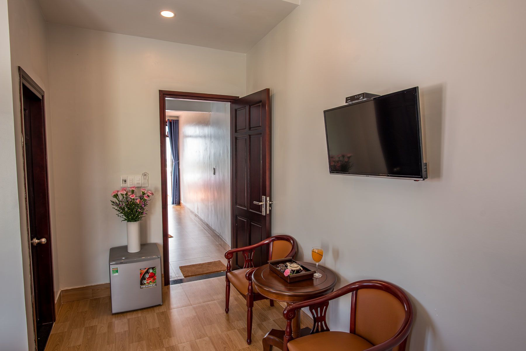 minibar, desk, blackout curtains, soundproofing