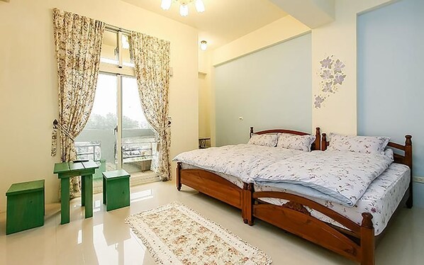 Desk, free WiFi, bed sheets