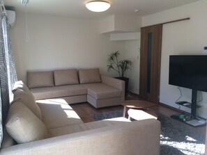 Flat-screen TV, Netflix - Sunrise Ikebukuro (Tokyo)