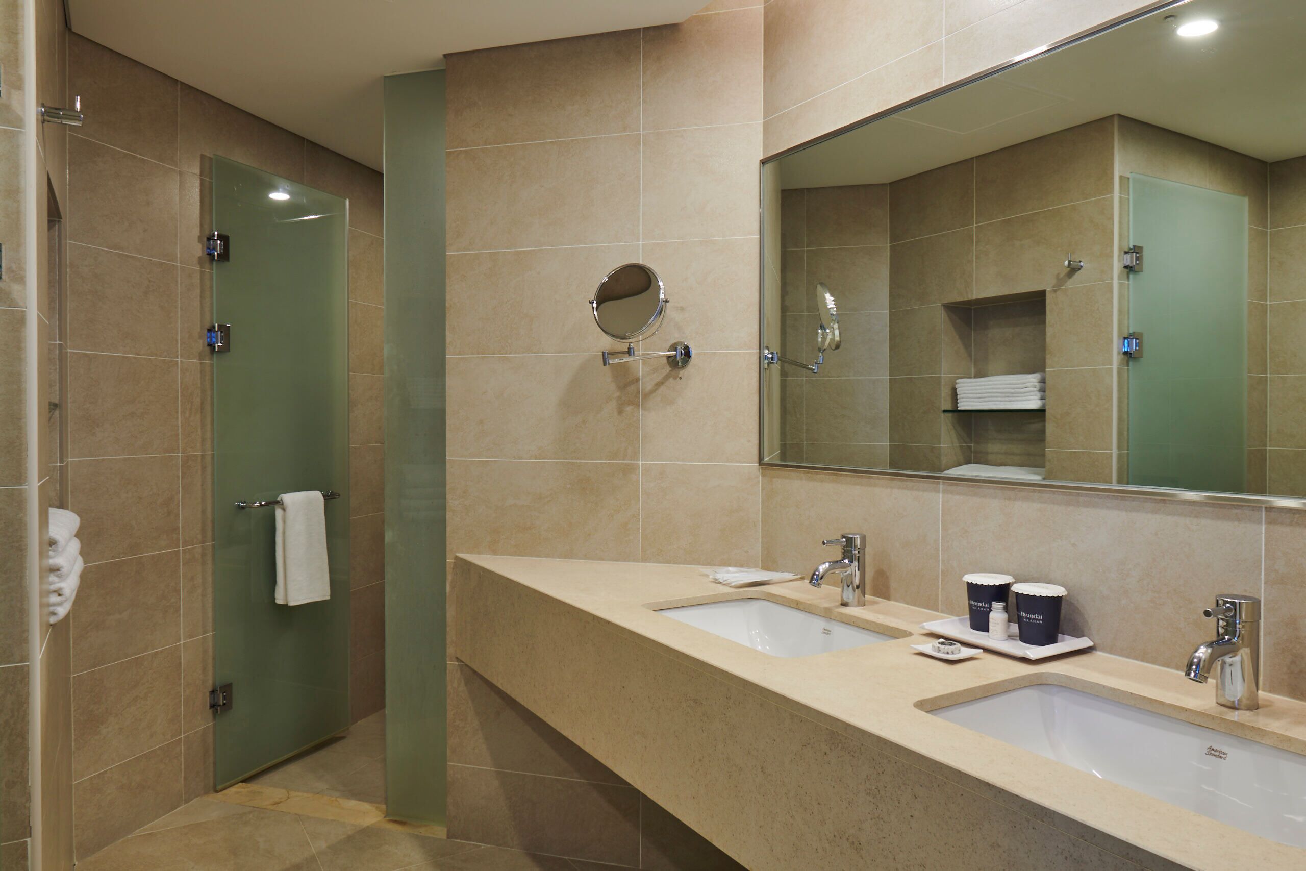 family suite, ocean view | bathroom | shower, hair dryer, bathrobes, slippers