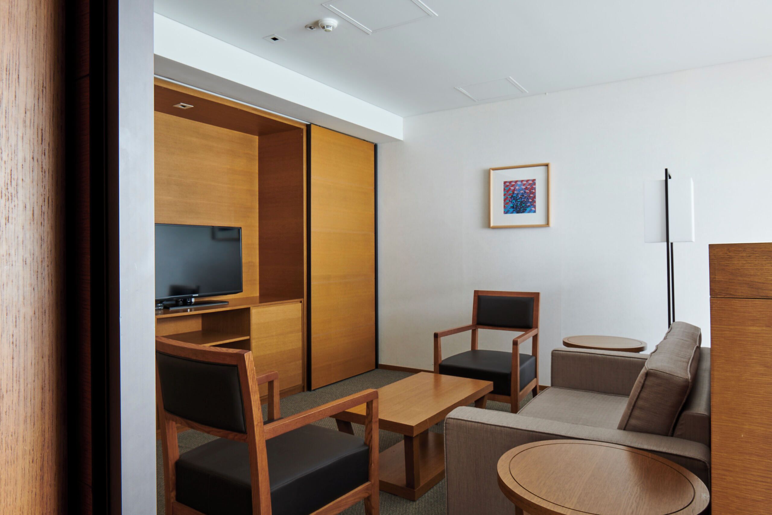 center suite, ocean view | 1 bedroom, desk