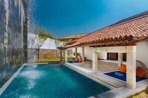 Indoor pool, outdoor pool, open open 24 hours a day, pool umbrellas