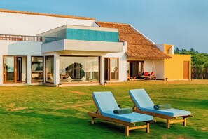 Land view from property - Wattura Resort and Spa (Negombo)