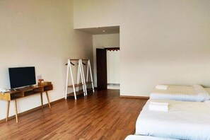 Desk, blackout drapes, free WiFi, bed sheets - Ivy Hotel Da Lat (Da Lat)
