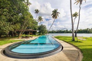 Outdoor pool, sun loungers - Cranganor History Cafe Riverside Chateau (North Paravur)