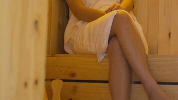 Couples treatment room(s), sauna, steam room, body treatments, mud baths