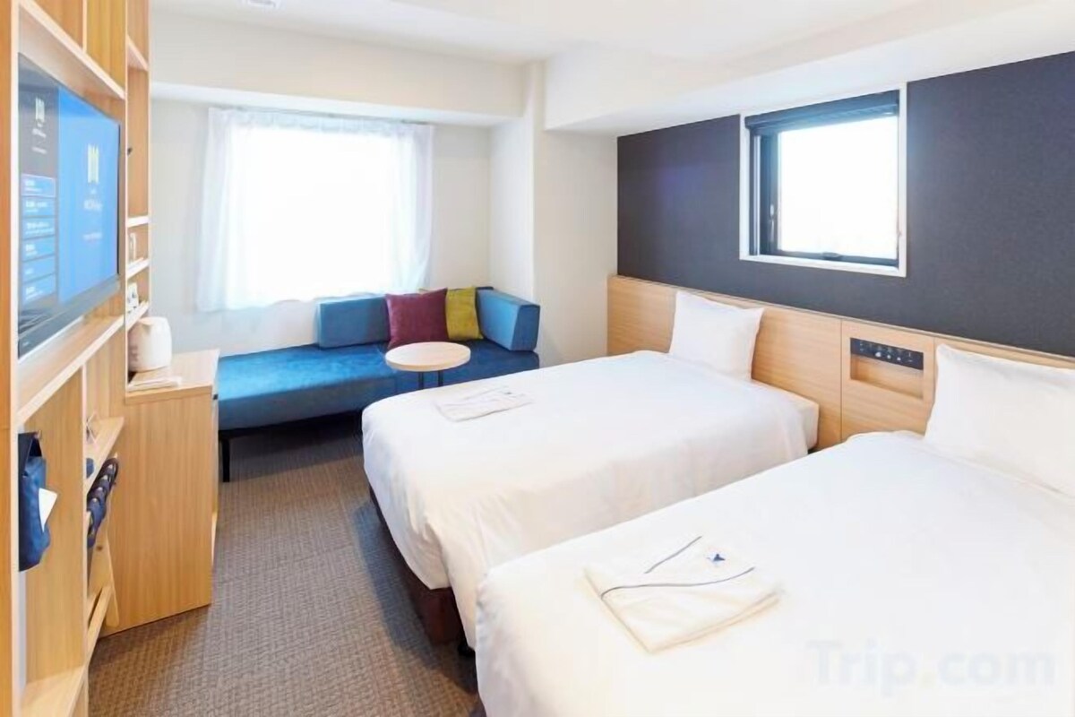 In-room safe, laptop workspace, iron/ironing board (on request)
