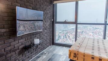 Studio | Desk, iron/ironing board, free WiFi, bed sheets